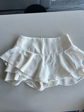 Zara White Ruffle Skort – Flowy Layered Mini Skirt Shorts